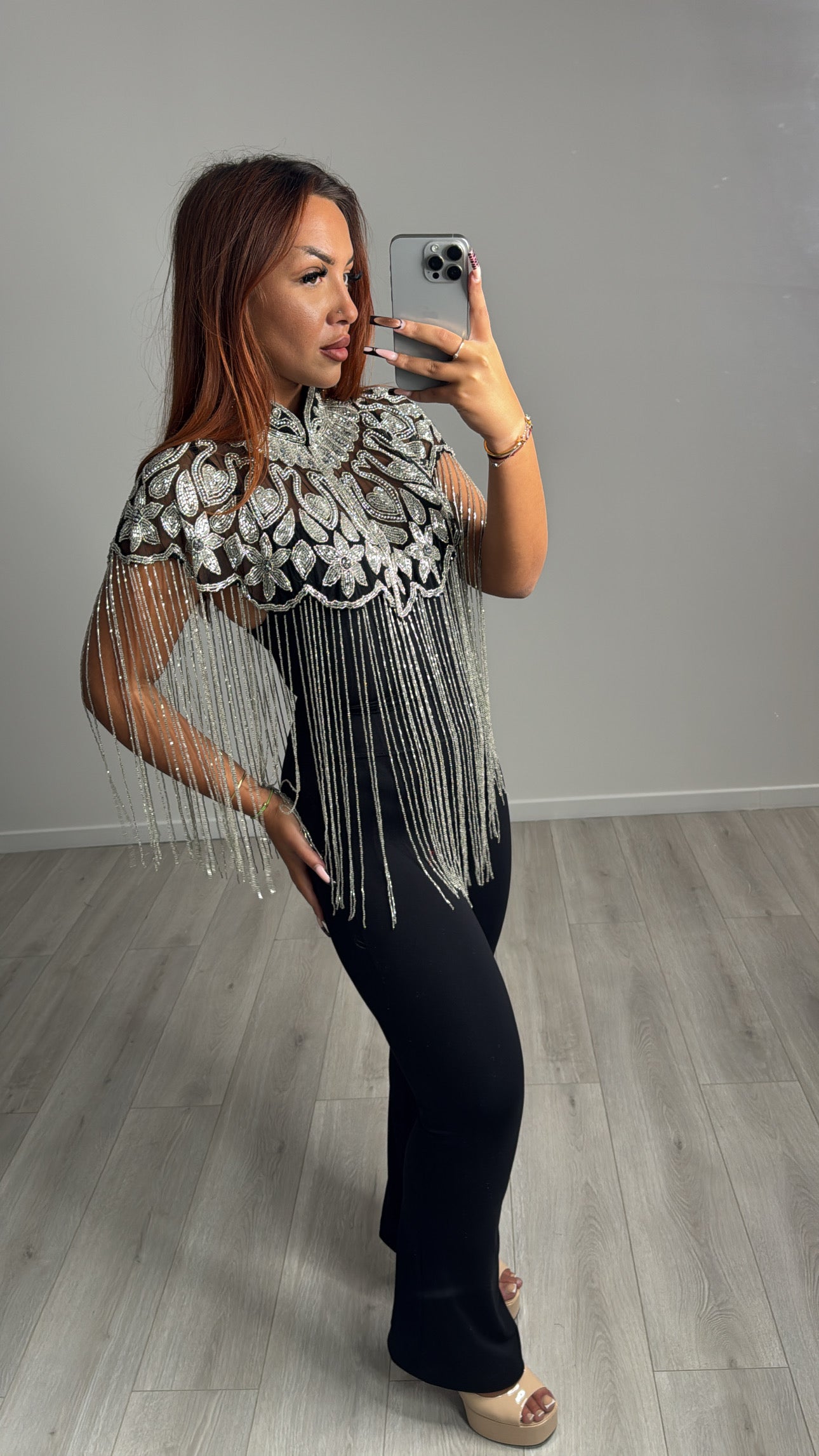 Poncho en perles – Création artisanale faite main